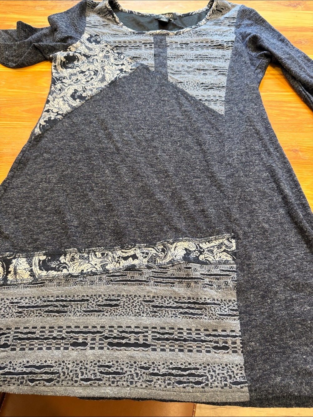 Papillon Blanc Women's Grey Patterned Knit Tunic Chemise